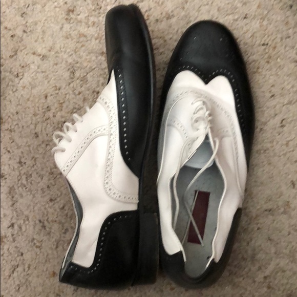 Shoes - Picture 2 of 3